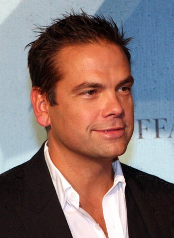 Lachlan Murdoch, Fox Corporation CEO in Lachlan Murdoch vs David Cordani comparison